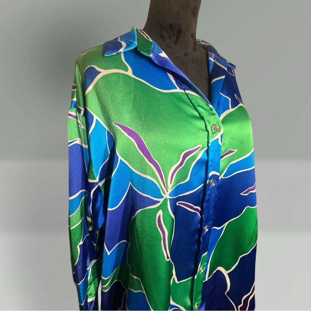 Entro Oversized Button Down EUC - image 2